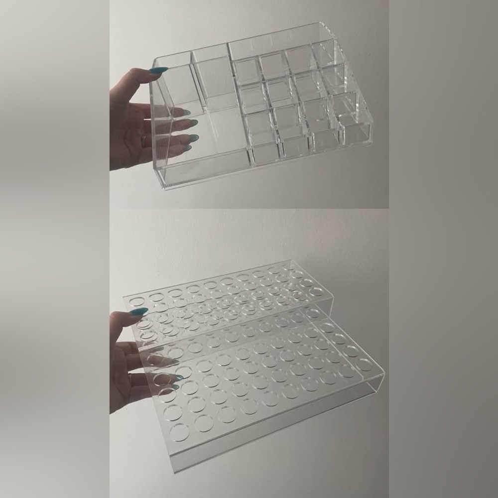 SET OF 2 CLEAR PLASTIC MAKEUP & LIPSTICK ORGANIZERS!